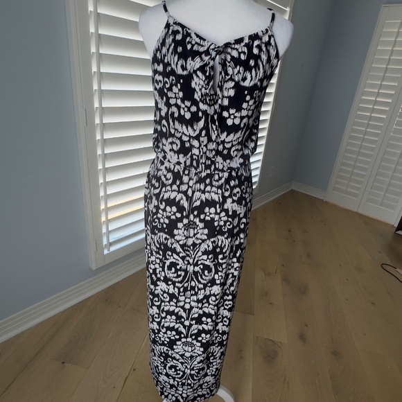 Black & White Geometric Pattern Maxi Dress Size 6 - Picture 2 of 11